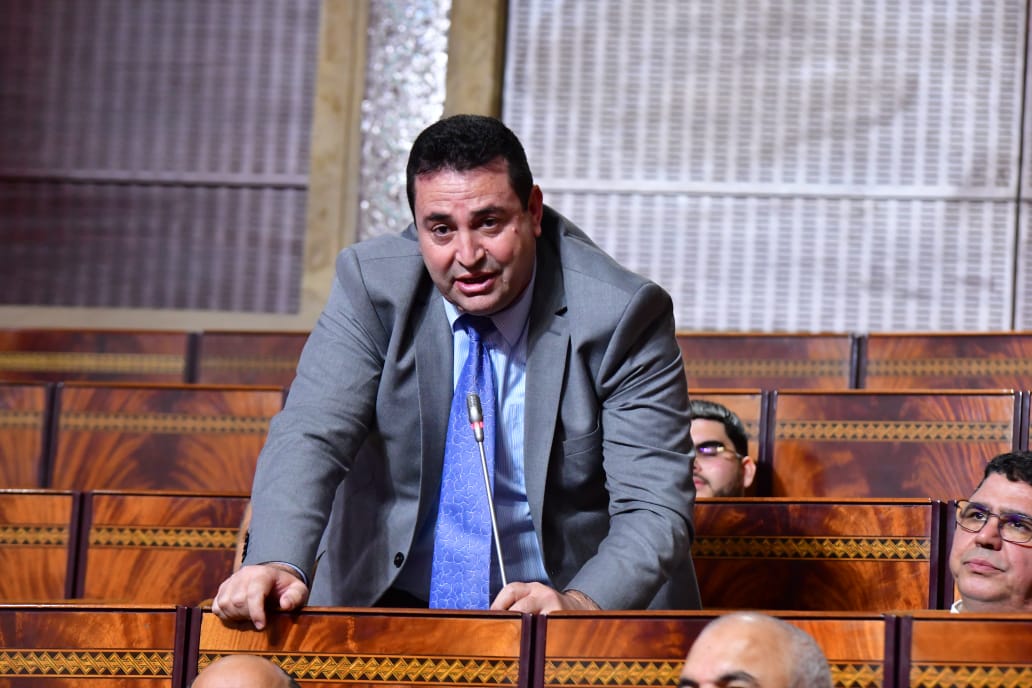 المستشار البرلماني ومسؤولة الوكالة الحضرية في طنجة