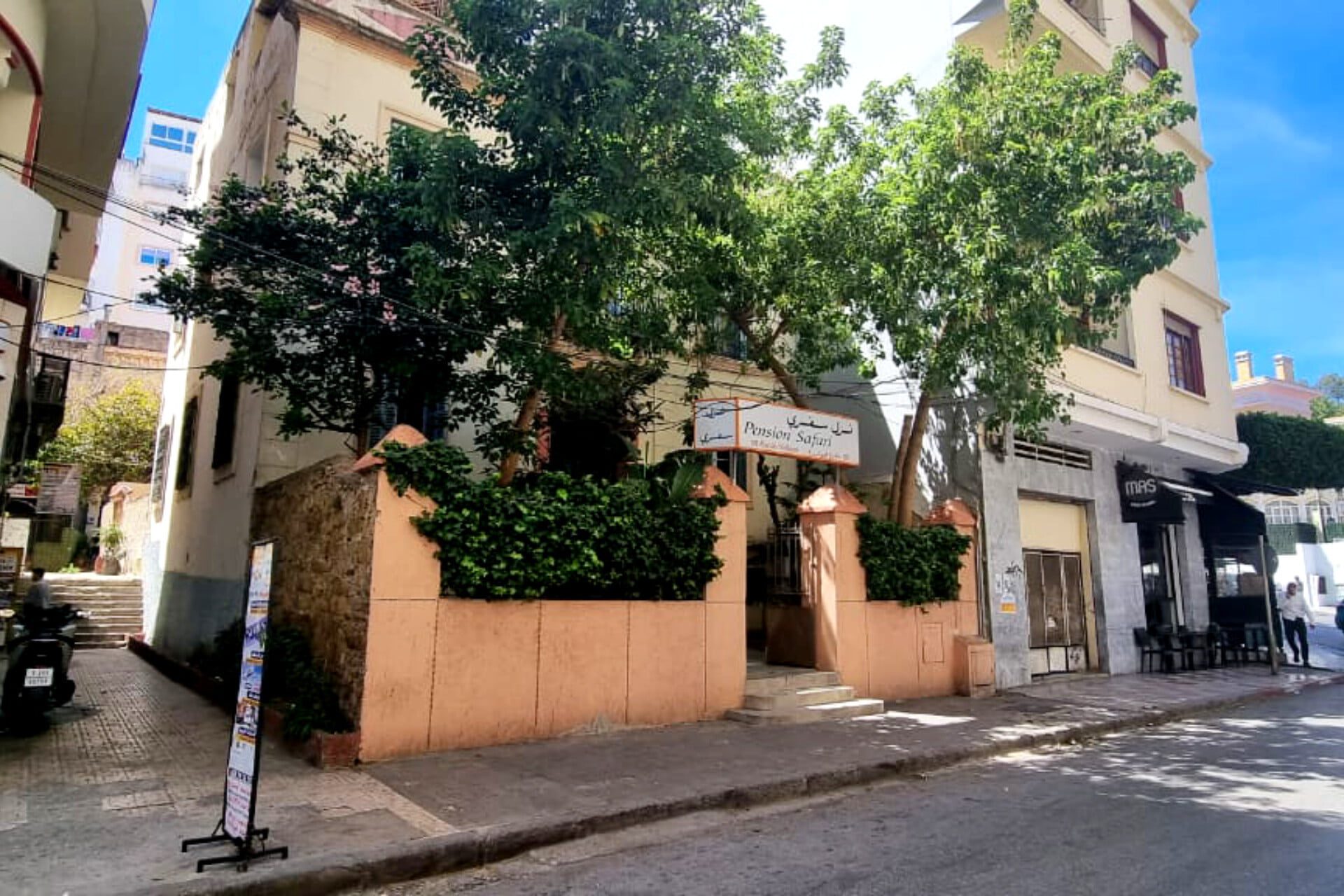 ساكنة بطنجة مهددة بالإفراغ من طرف منعش عقاري ينحدر من العرائش