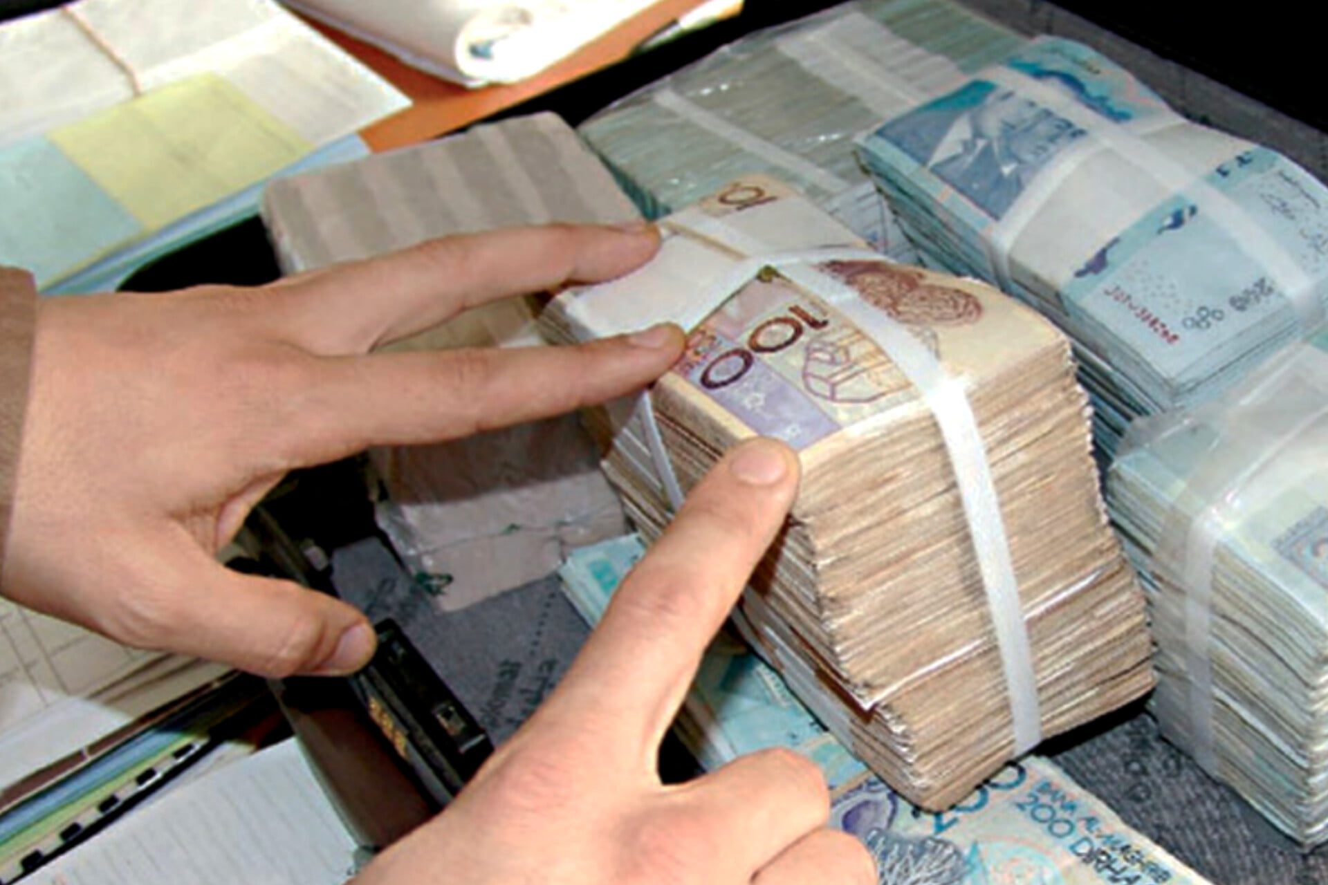 أموال طائلة