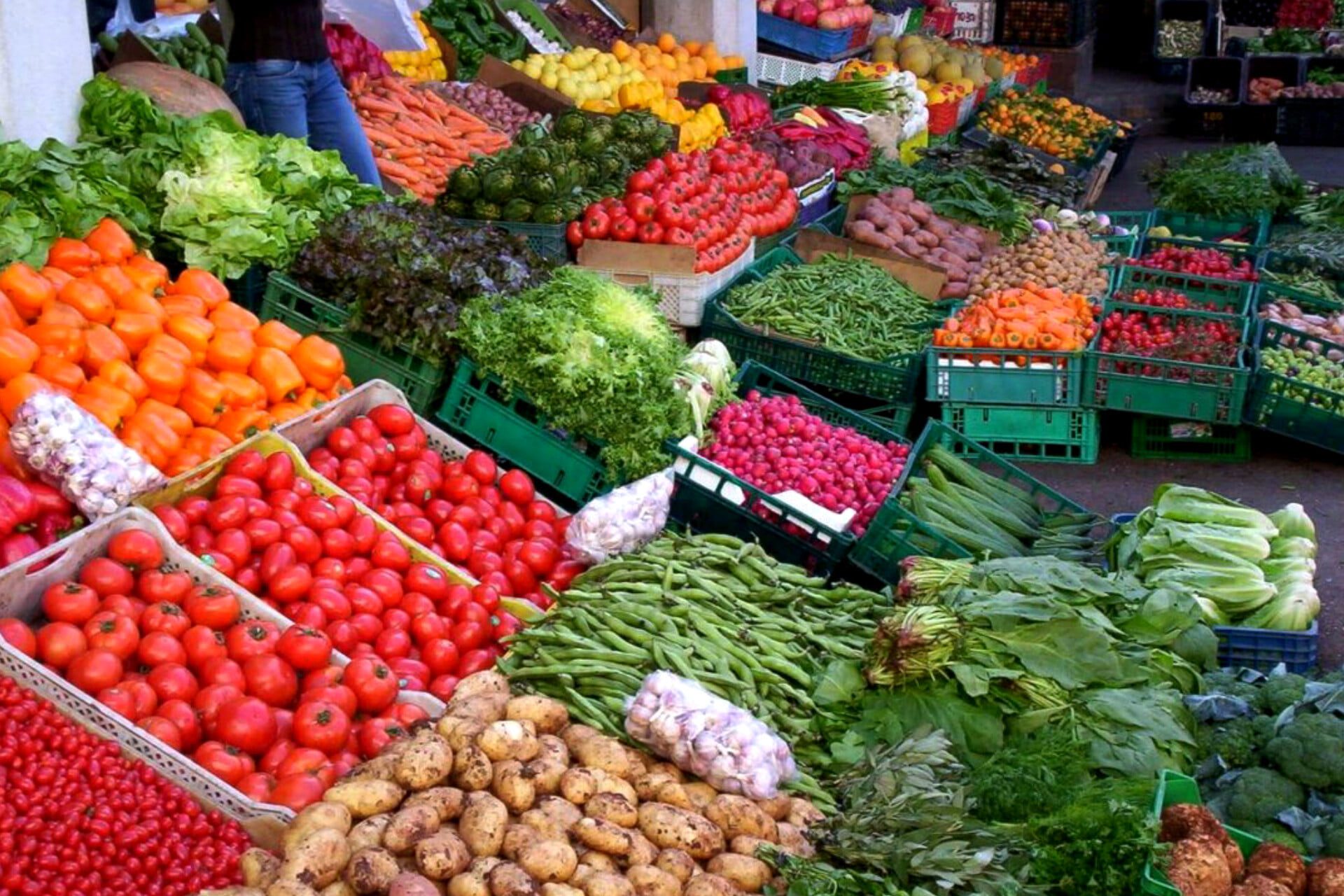 المنتجات والمواد الغذائية