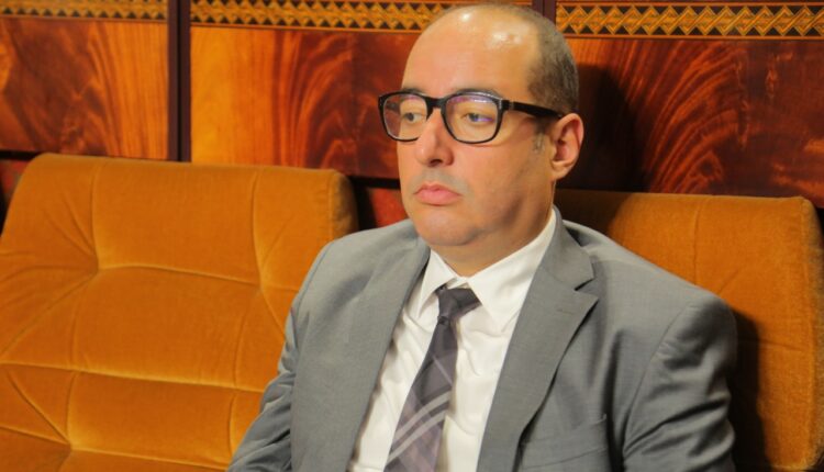 عادل الدفوف