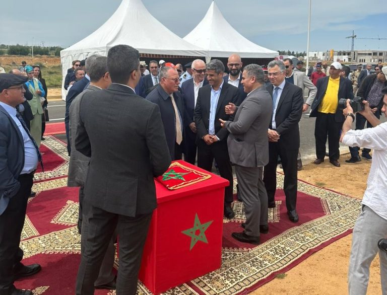 أشغال محطة تعبئة الفواكه الحمراء بالقطب الفلاحي اللوكوس