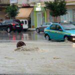 زخات رعدية قوية