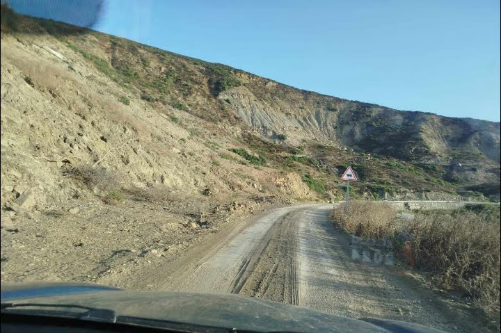 الطريق الرابطة بين بني حرشن