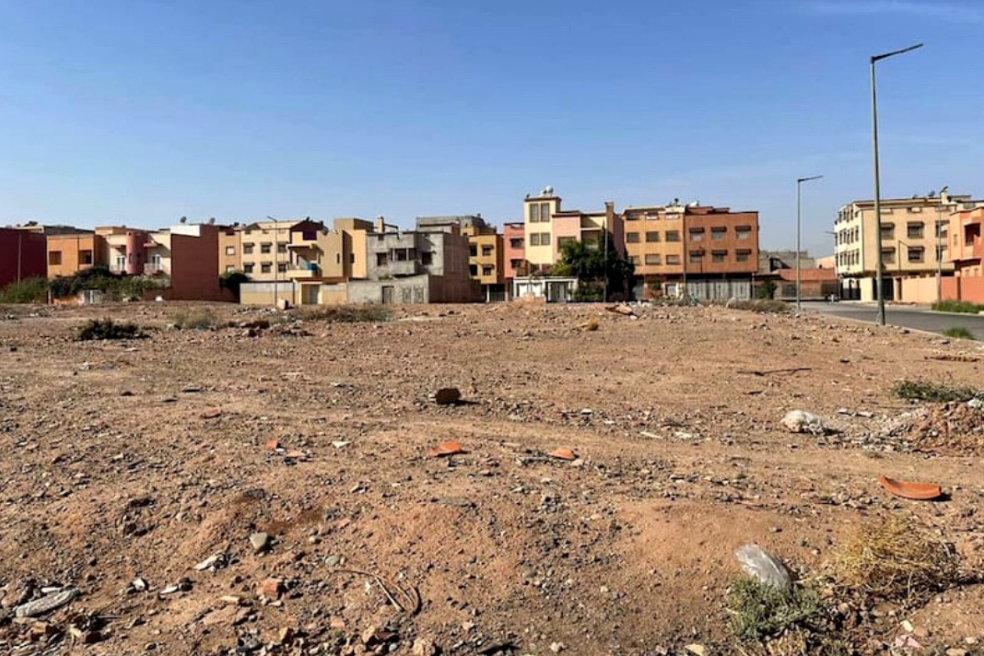 وزارة الداخلية تحاصر ريع الأراضي العارية
