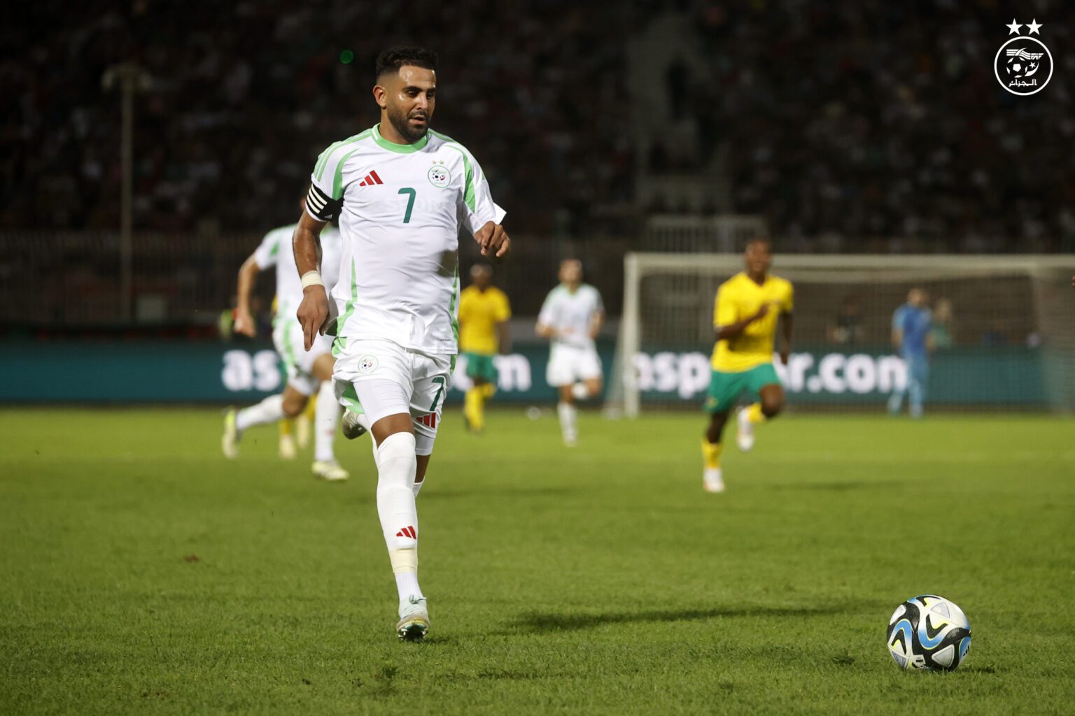 لاعبو منتخب الجزائر