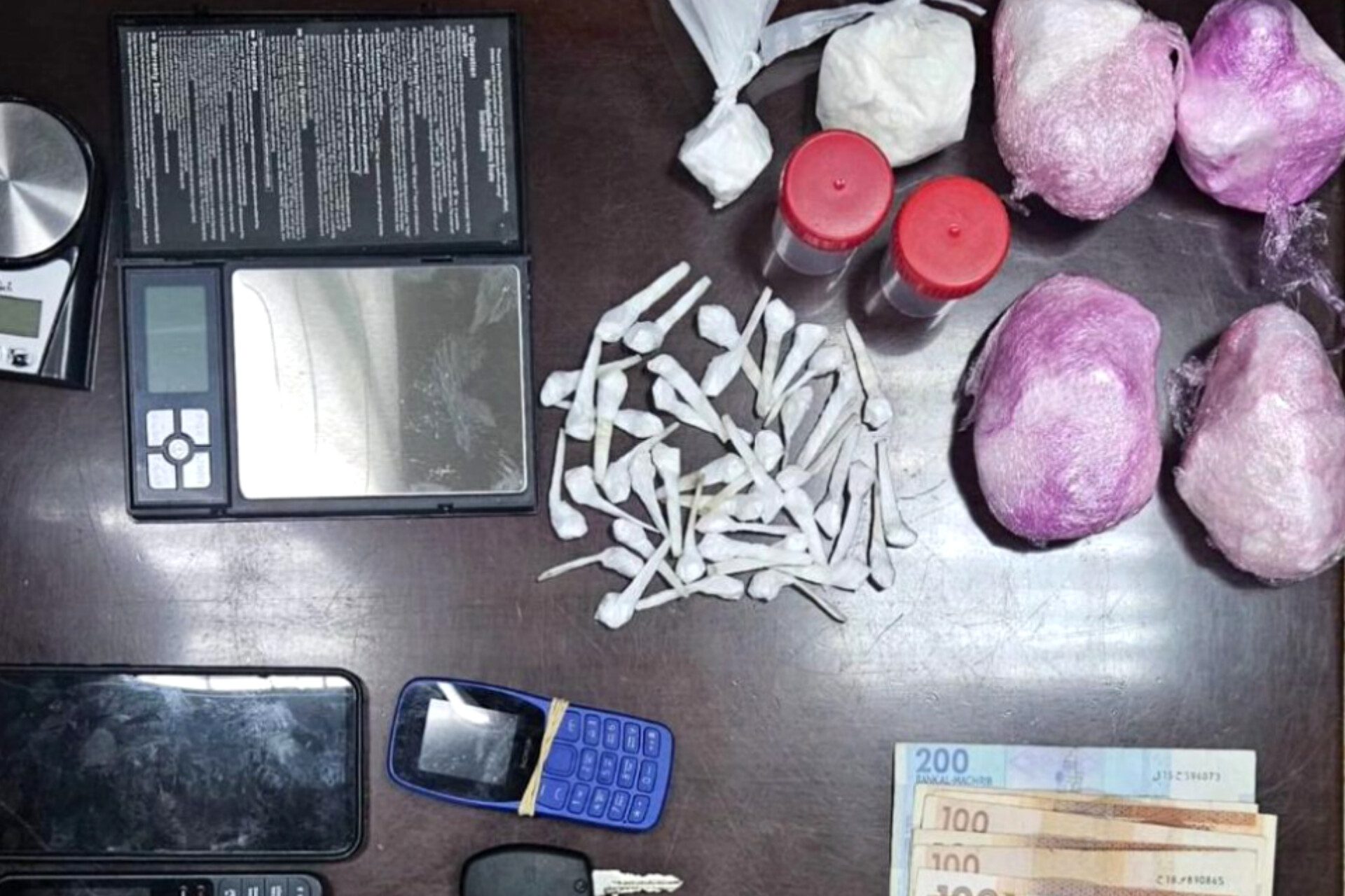 شرطة طنجة توقف مروجي كوكايين ومؤثرات عقلية