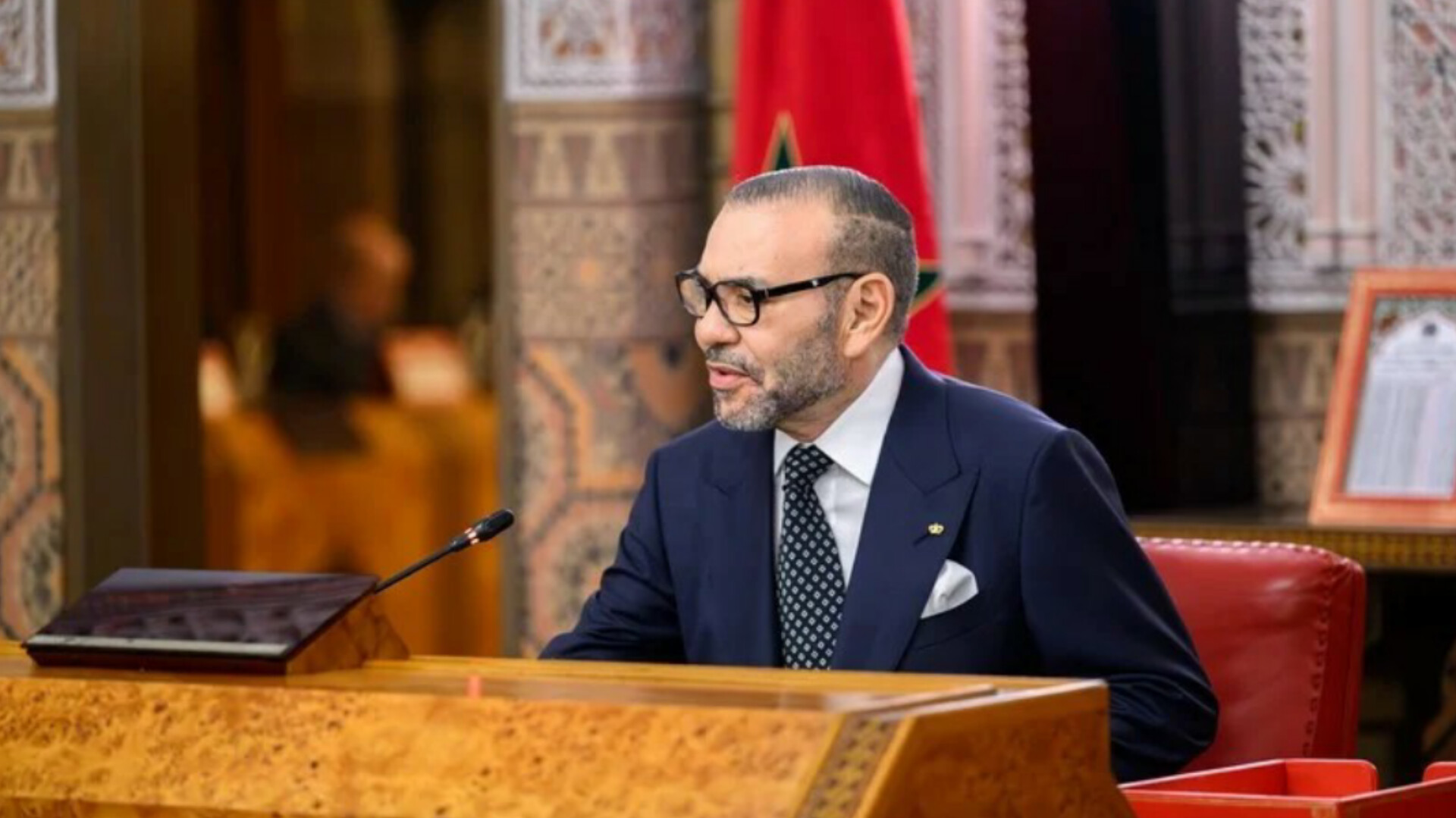جلالة الملك يترأس مجلسا وزاريا