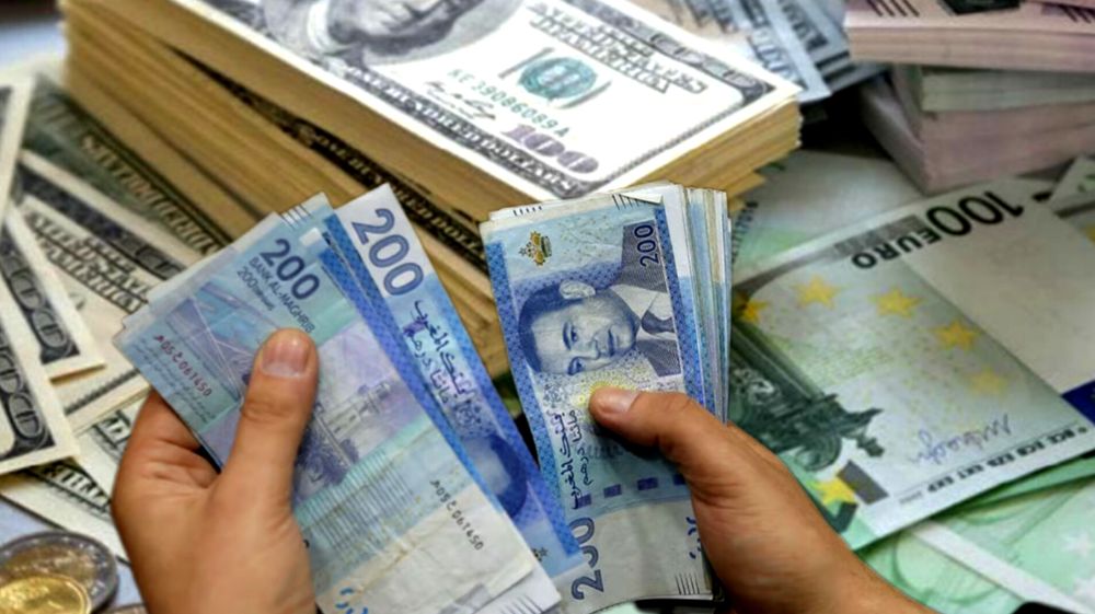 سعر الدرهم يرتفع أمام الدولار والأورو