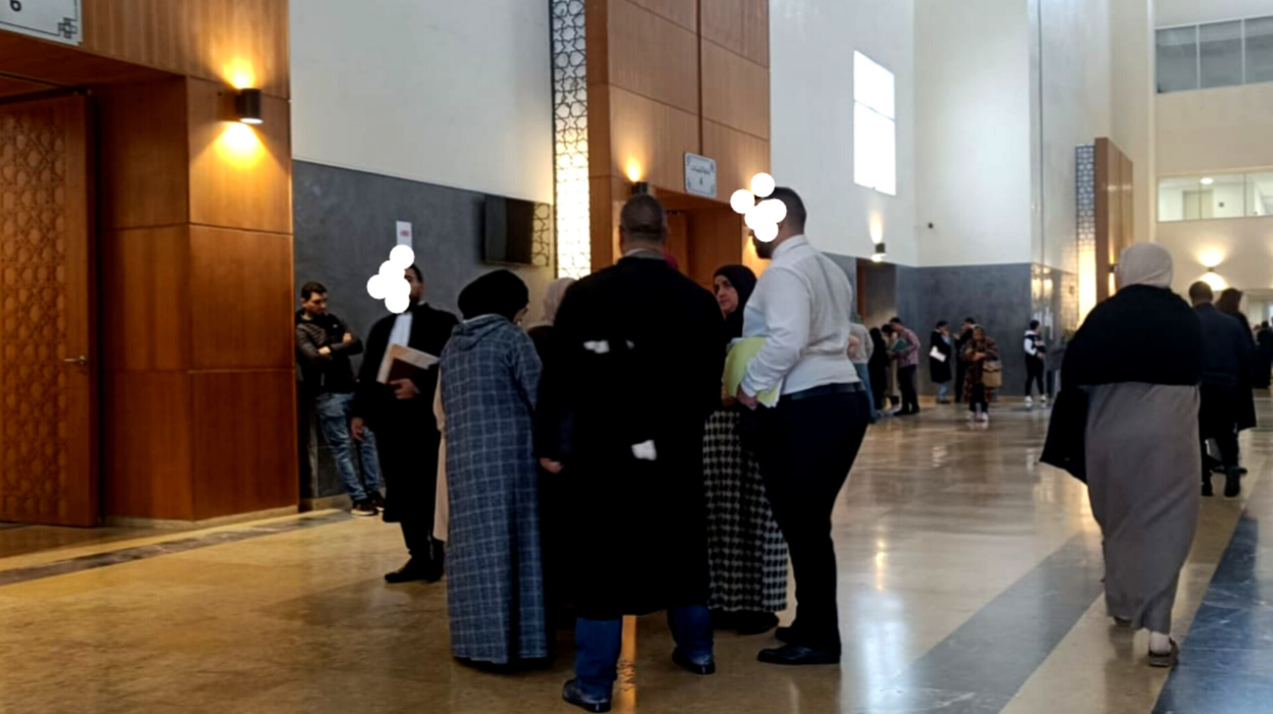 مكالمة سرية تكشف تفاصيل قضية أبناء الباطرونا وتورط المحامية الفرنسية في فضيحة جديدة