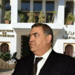 وزارة الداخلية توقف قائدًا للاشتباه في تورطه في إحدى جرائم الفساد