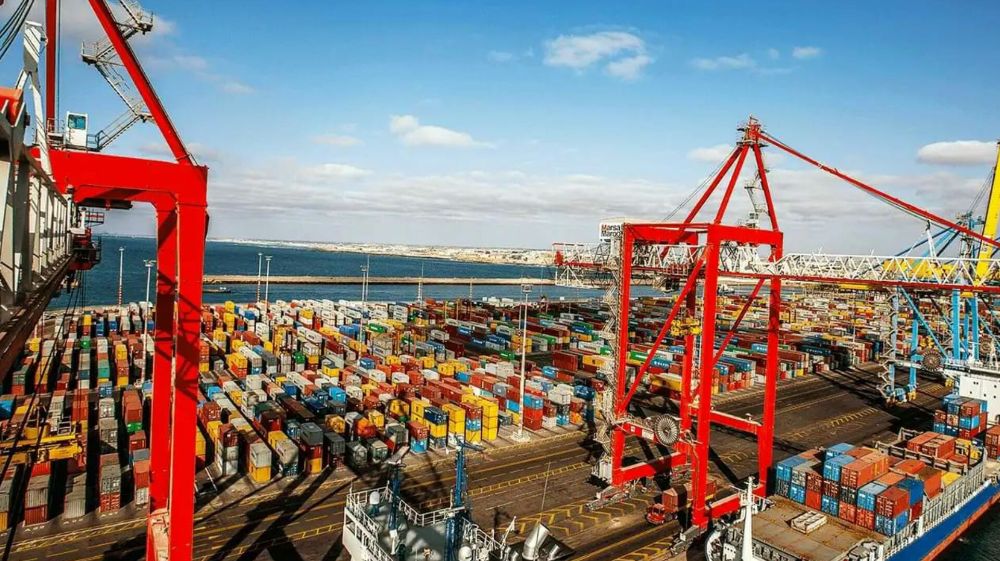 ارتفاع العجز التجاري بالمغرب إلى 306,47 مليار درهم في 2024: زيادة في الواردات والصادرات