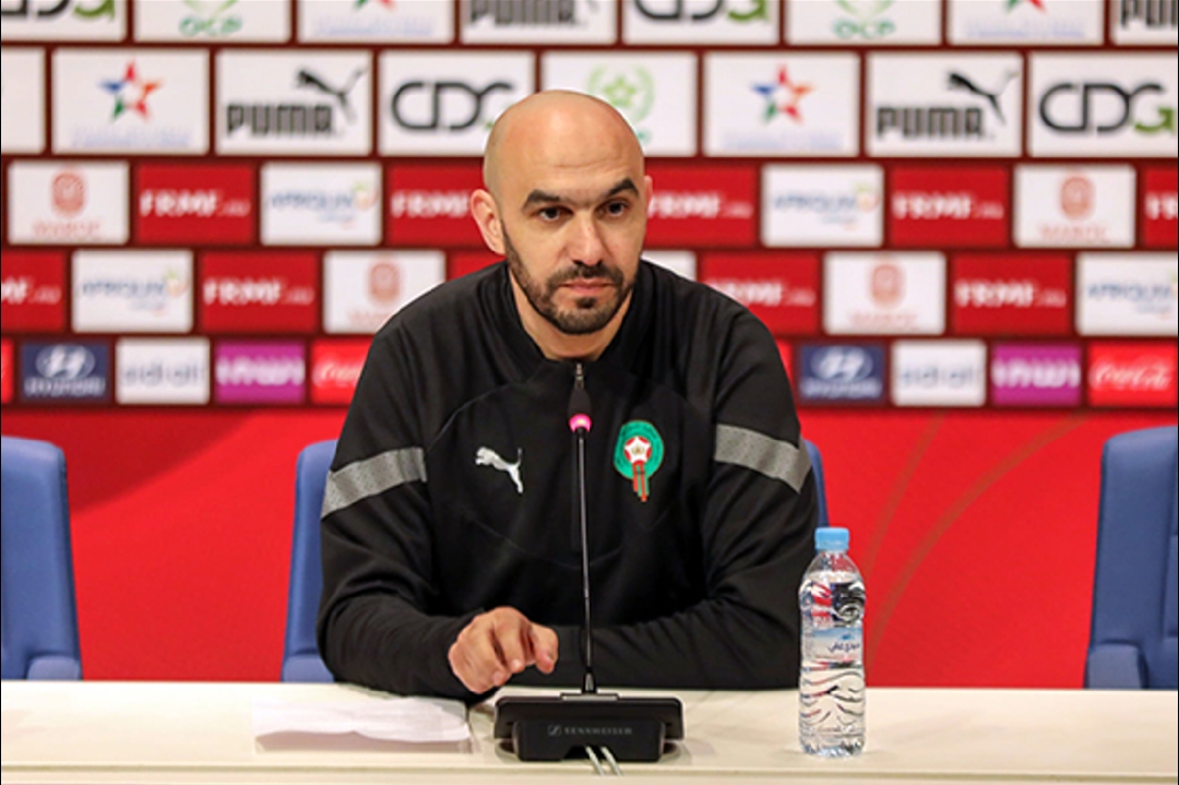 مفاجأة.. الركراكي يستدعي أسماء جديدة لتمثيل المنتخب المغربي ضد النيجر وتنزانيا