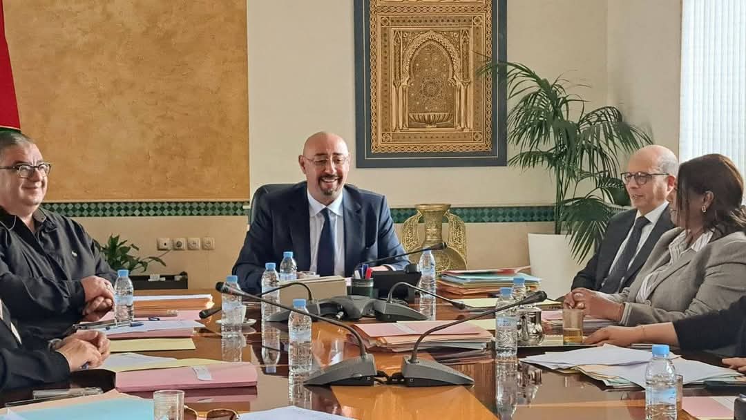 عادل الدفوف وعبد النبي مورو يغيبون عن اجتماع مكتب مجلس الجماعة