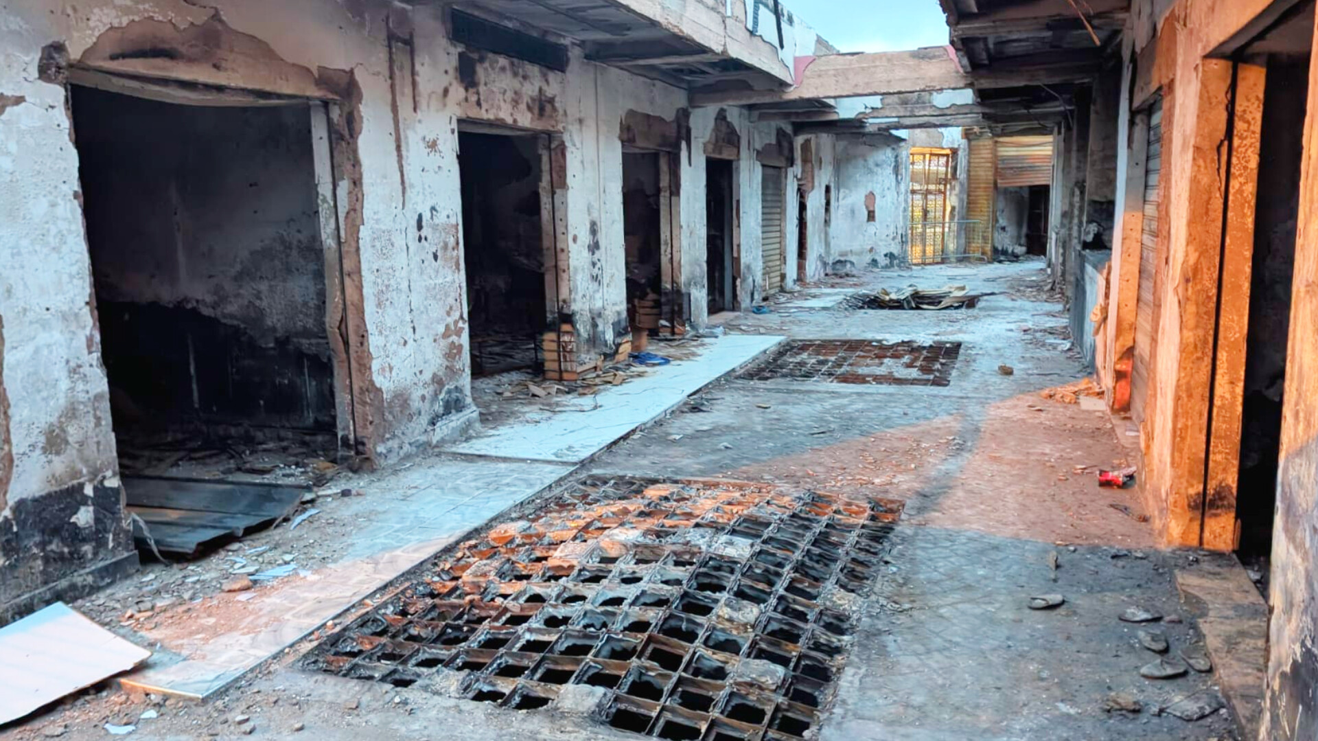 تأخر كبير في إصلاحات سوق بني مكادة يفاقم معاناة تجار أرض الدولة بطنجة