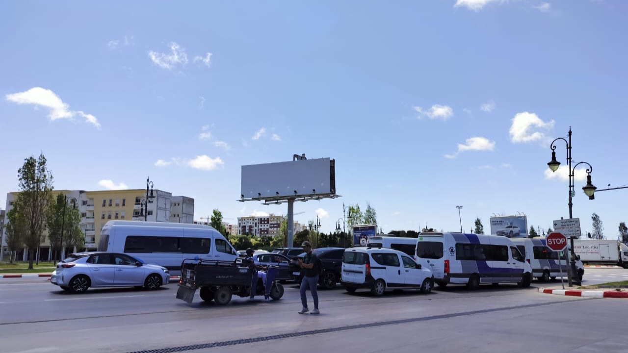 وسط اختناق مروري متزايد.. تجاهل مشروع نفق حيوي عند مدارة مطار طنجة يثير الجدل