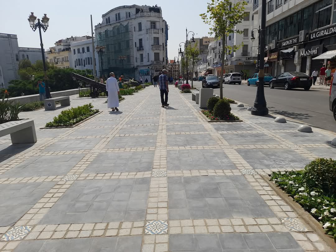 والي طنجة يؤكد انحيازه لنبض الشارع في قضية “سور المعكازين”