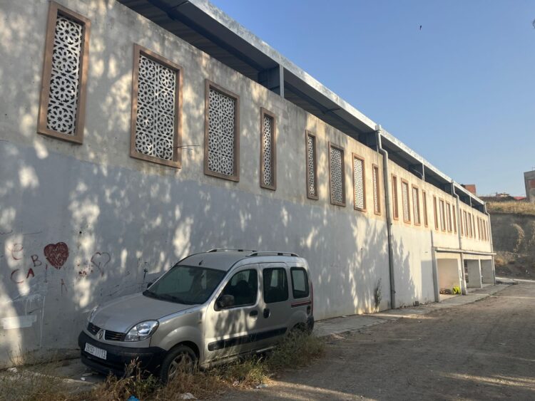 سوق امغوغة بعد 8 سنوات من تشييده لا يزال مغلقا