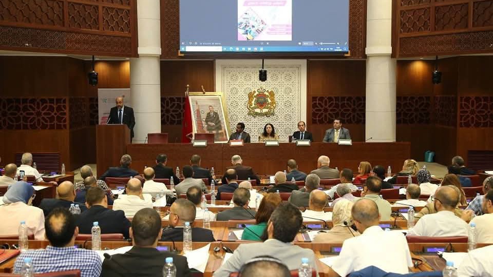 "البرامج الحكومية تُشيّع المقاولات الصغرى ولا تُشجعها".. صرخة من داخل البرلمان