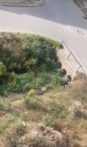 المياه العادمة تخترق أحياء سكنية بطنجة مثيرة جدلا واسعا حول نجاعة التعمير 