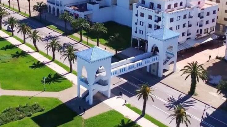 غياب قناطر الراجلين بطنجة يثير تساؤلات في ظل توسعة الطرقات