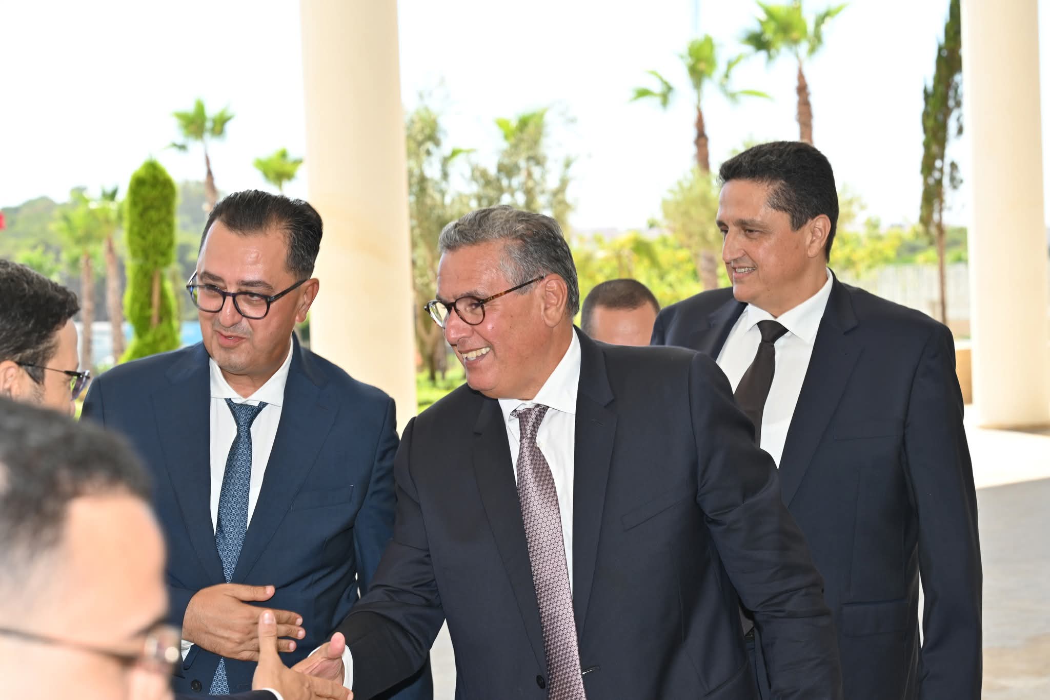 أخنوش يحل بمدينة طنجة لهذا السبب