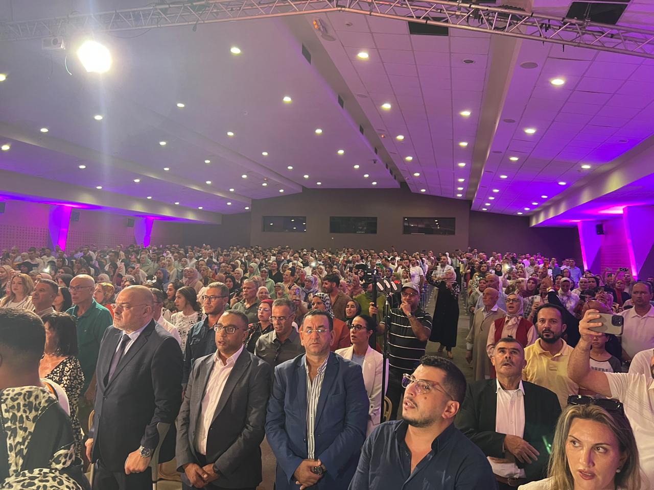 قيادات محلية لحزب التجمع الوطني للأحرار يتقدمها فؤاد أحلوش مدير الغرفة السابق 