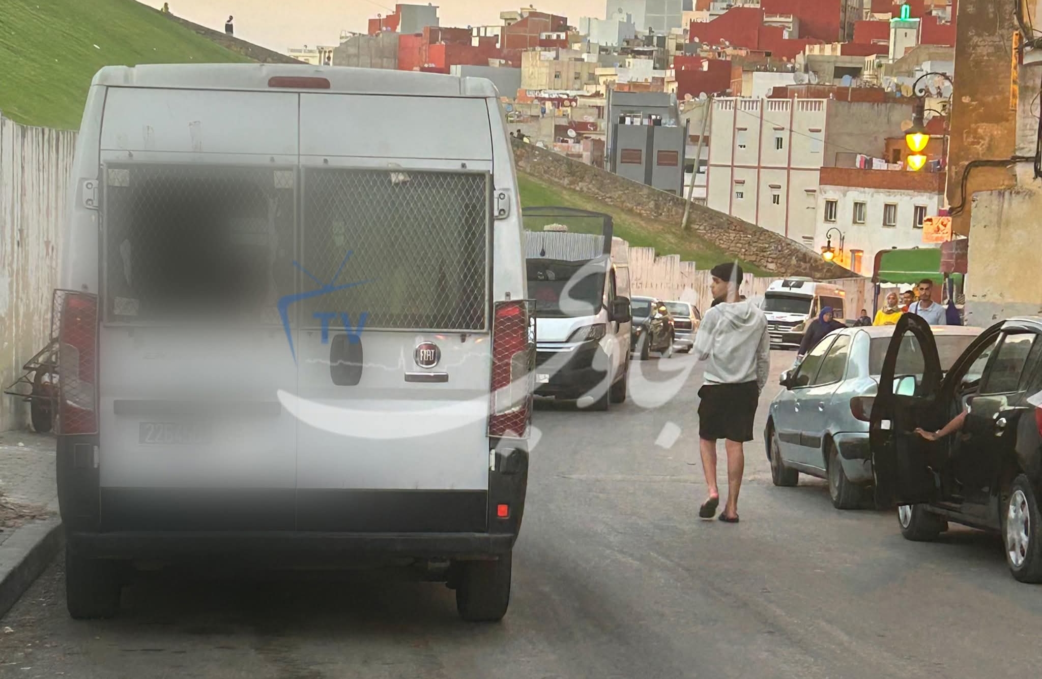 فرار موزعين للمخدرات من أسطح المنازل في طنجة