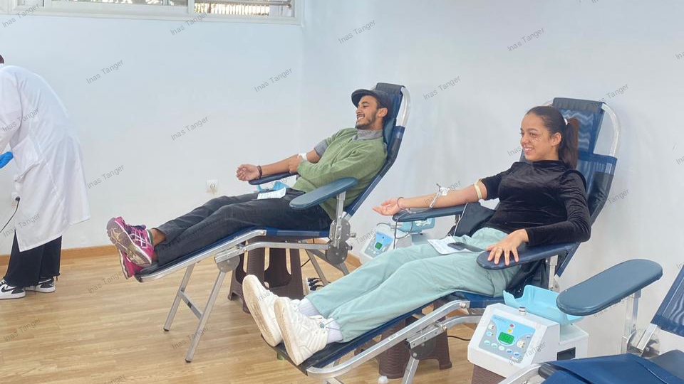 طلبة المعهد الوطني للعمل الاجتماعي بطنجة يهبون لإنقاذ الأرواح