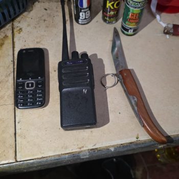 اسلحة بحول مهدد رجال السلطة 