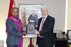 السيد عبد اللطيف أفيلال رفقة سفيرة إيثيوبيا السيدة ناردوس أياليو  