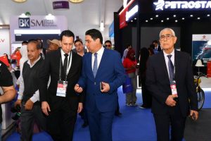 الوزير عمر حجيرة برفقة المدير العام لبورتنيت 