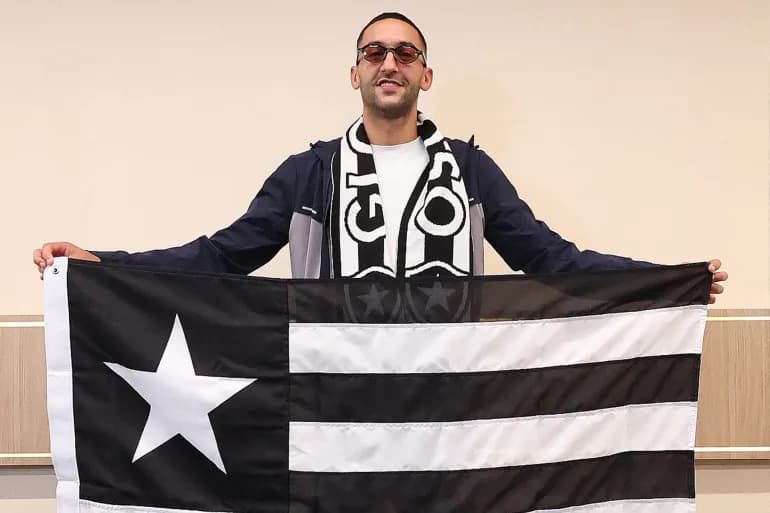 حكيم زياش نجم في الدوري البرازيلي ومطرود من بطولة طايحة النيفو بسبب قرارات هرݣاوية