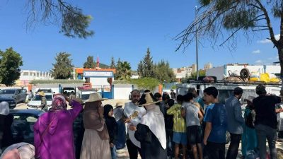 ربيع الخميليشي ينزل إلى سوق خميس أنجرة ويكثف التواصل المباشر مع المواطنين