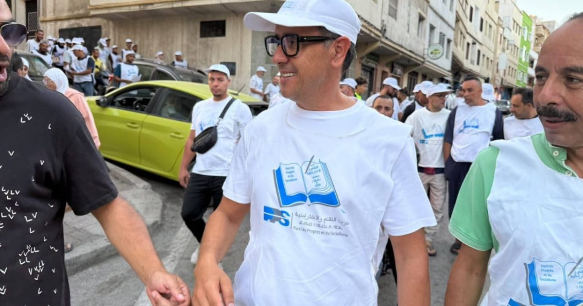 دحمان المزرياحي يواصل جولاته الميدانية بسبت الزينات والسواني ويستمع إلى انشغالات الساكنة