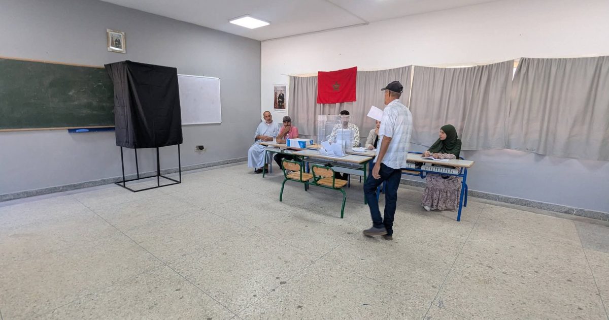 مكاتب الاقتراع تفتح أبوابها أمام الناخبين بطنجة وباقي مدن المملكة
