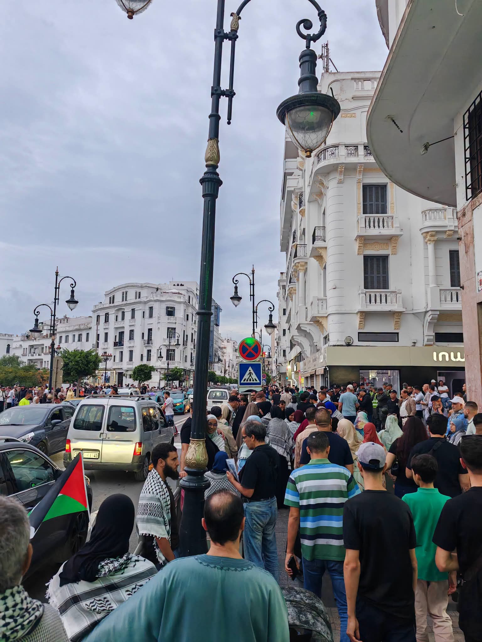 اعتصام في سور المعكازين عقب منع السلطات لوقفة تضامنية مع فلسطين 