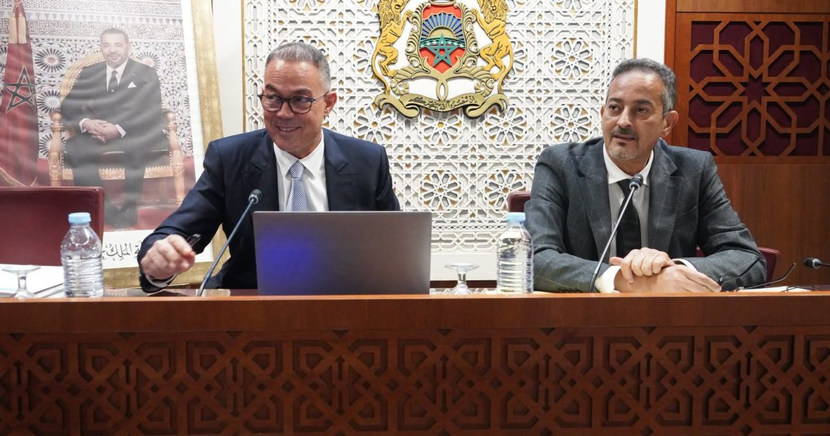 خبير يوضح الفرق بين إعفاء الأجور التي تقل عن 10 آلاف درهم ورفع سقف الدخل المعفى من الضريبة