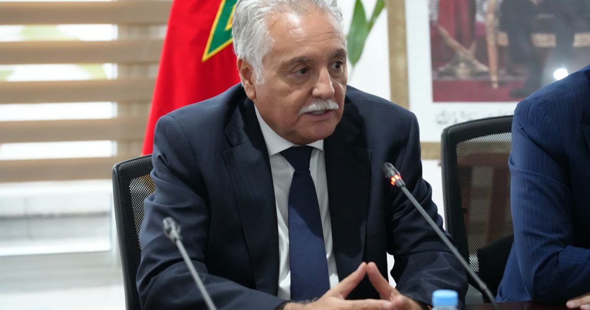نبيل بن عبد الله يستدعى نقابات التعليم بشكل عاجل