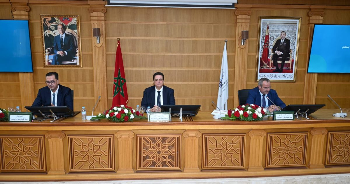 عمر مورو يراهن في آخر سنة من ولايته على الصناعة والاقتصاد الأزرق بجهة طنجة