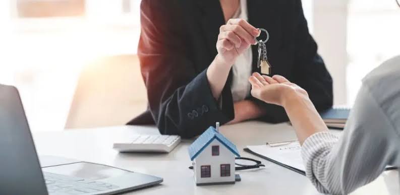 البيع بالتنازل عن العقارات غير المحفظة.. مخاطر قانونية قد تهدد أموال المشترين